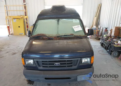 2003 Ford E-150 Chateau/Xl/Xlt из США, поврежденный, VIN 1FMRE11253HB44577